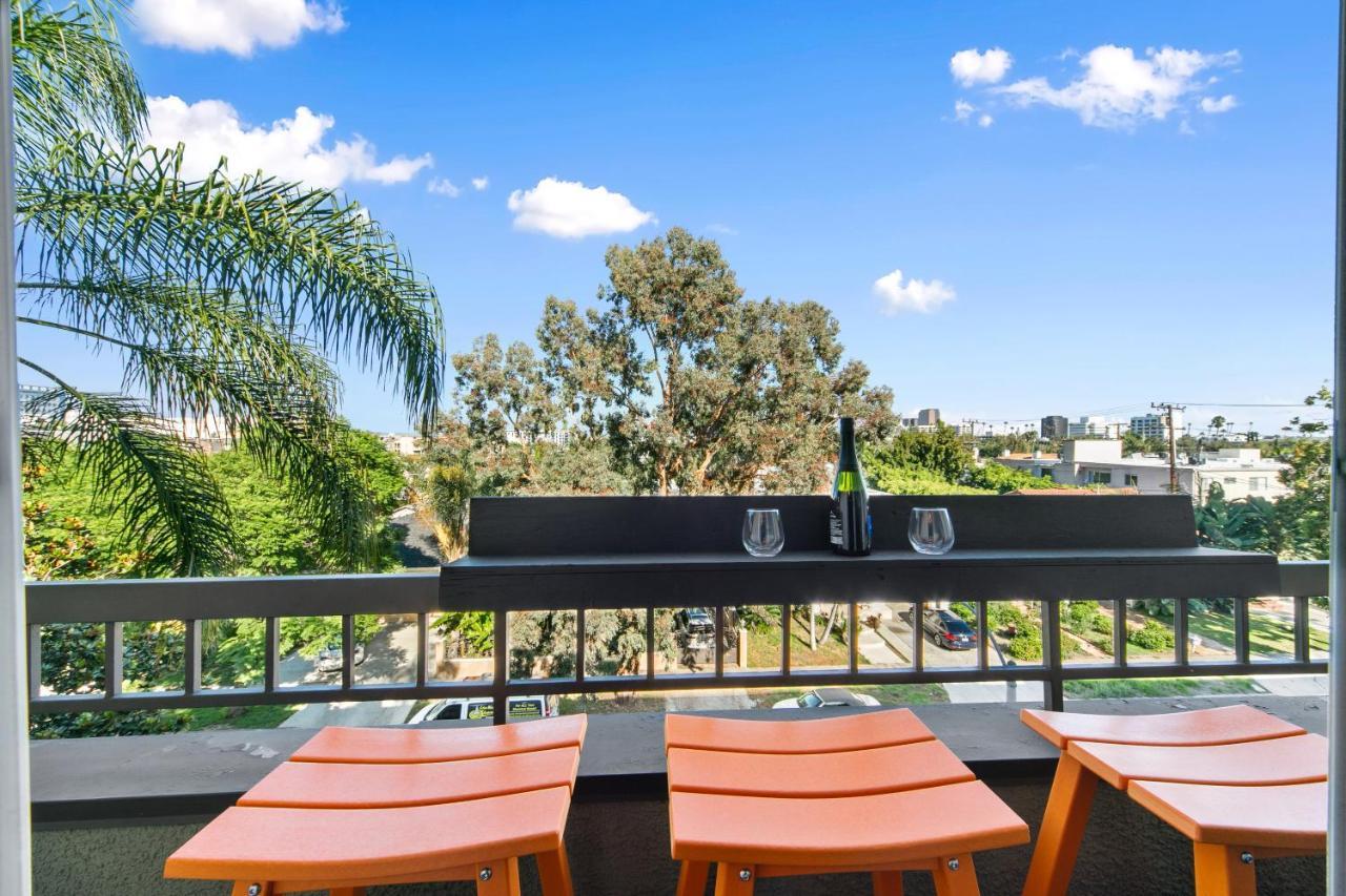 Beverly Hills 2 Bed 2 Bath Penthouse With Den And Parking 414 Los Ángeles Exterior foto