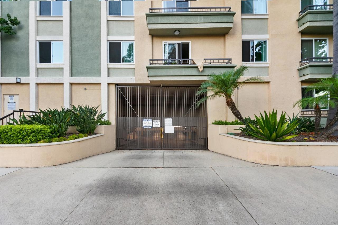 Beverly Hills 2 Bed 2 Bath Penthouse With Den And Parking 414 Los Ángeles Exterior foto