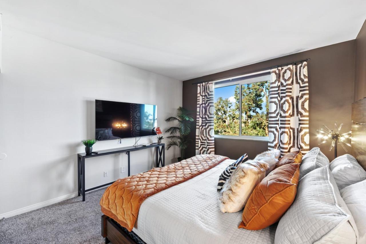 Beverly Hills 2 Bed 2 Bath Penthouse With Den And Parking 414 Los Ángeles Exterior foto