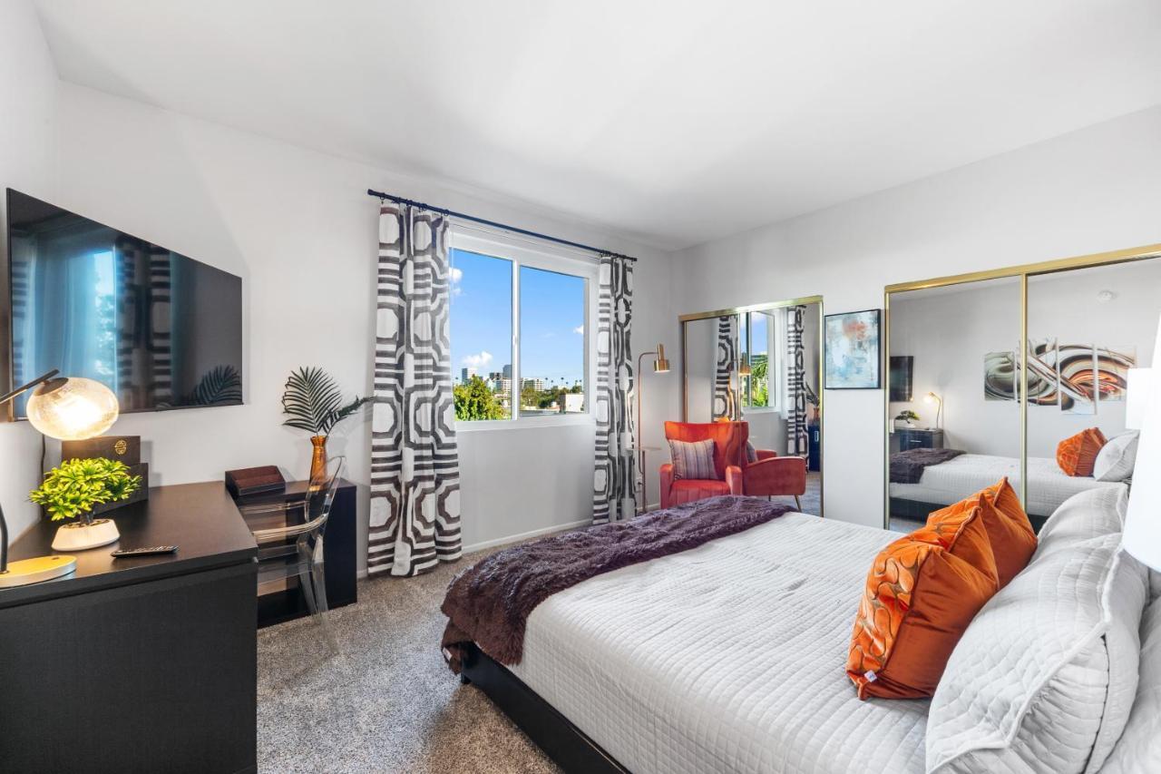 Beverly Hills 2 Bed 2 Bath Penthouse With Den And Parking 414 Los Ángeles Exterior foto