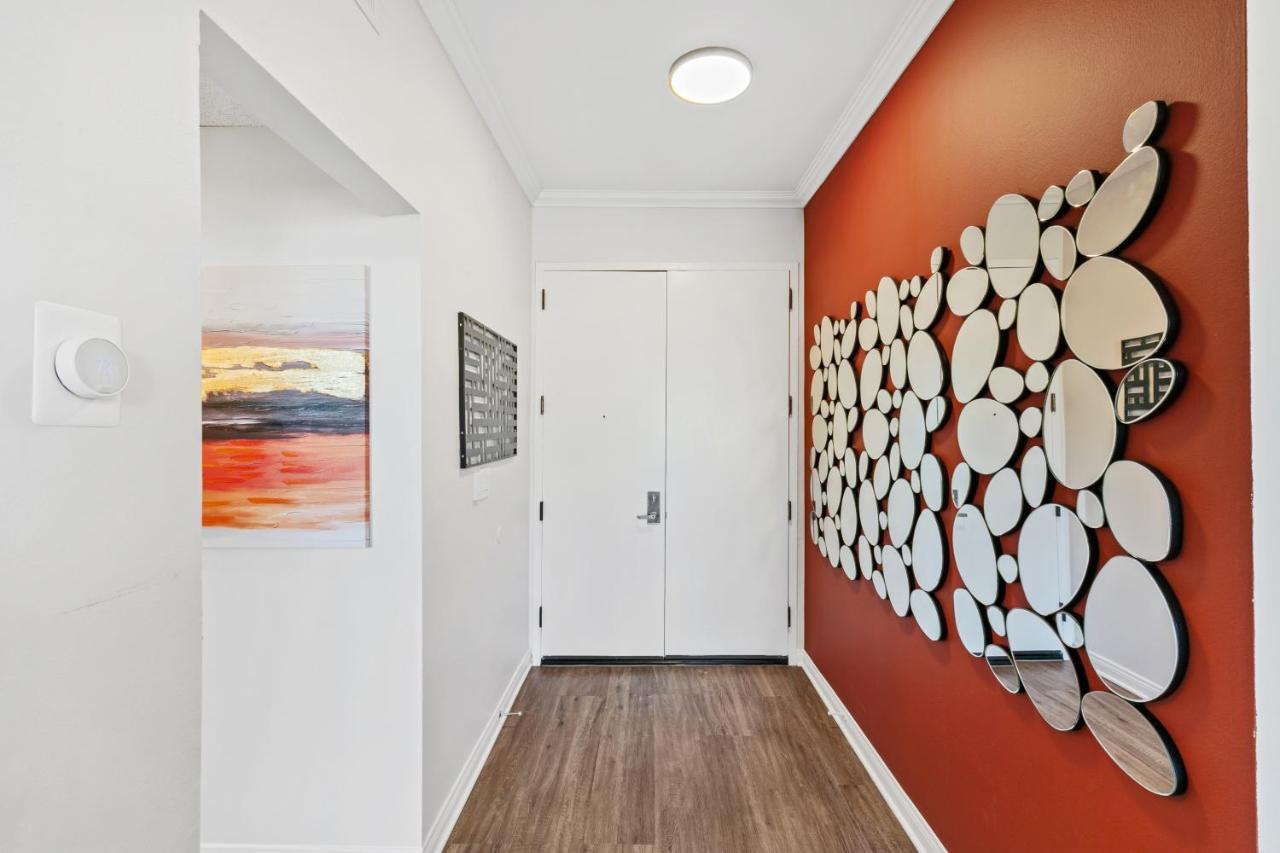 Beverly Hills 2 Bed 2 Bath Penthouse With Den And Parking 414 Los Ángeles Exterior foto