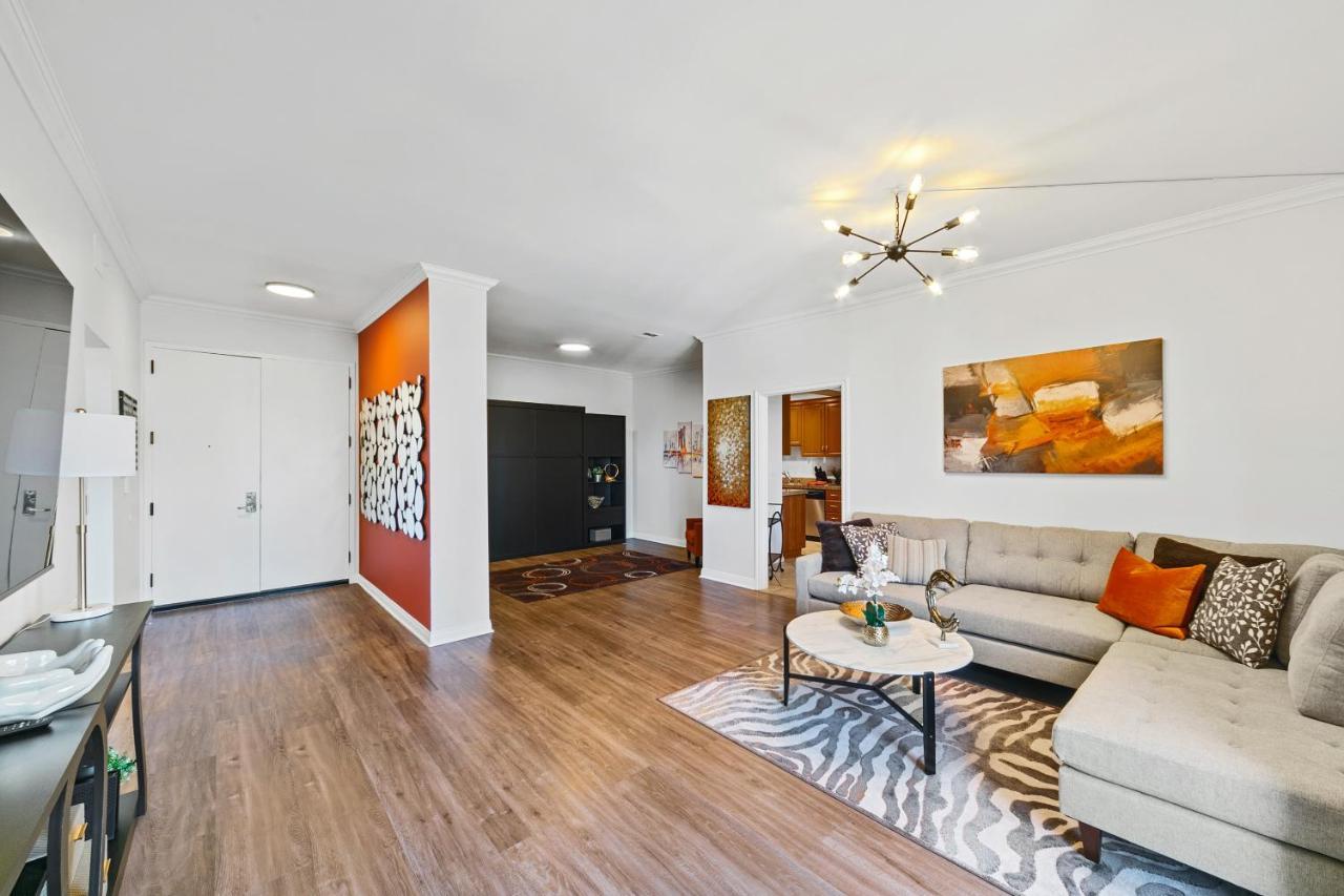 Beverly Hills 2 Bed 2 Bath Penthouse With Den And Parking 414 Los Ángeles Exterior foto